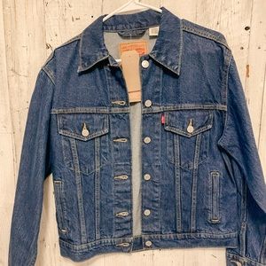 Levi’s trucker jacket